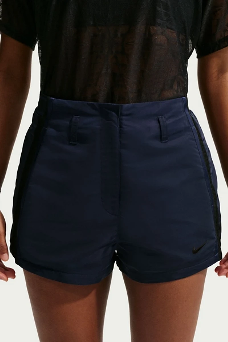 Nike Sportswear High-Waisted 2" Shorts