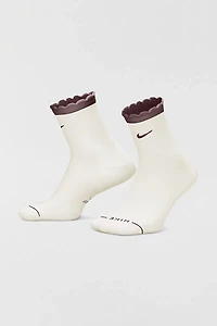 Nike Everyday Elevated Ruffle Edge Crew Socks 2-Pack