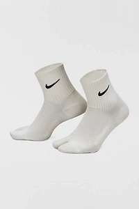 Nike Everyday Plus Lightweight Ankle Split-Toe Socks