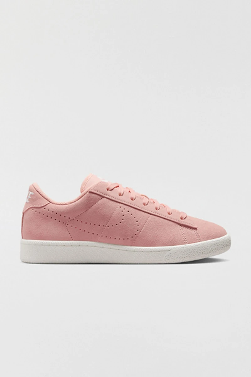 Nike Women's Tennis Classic CS Sneakers