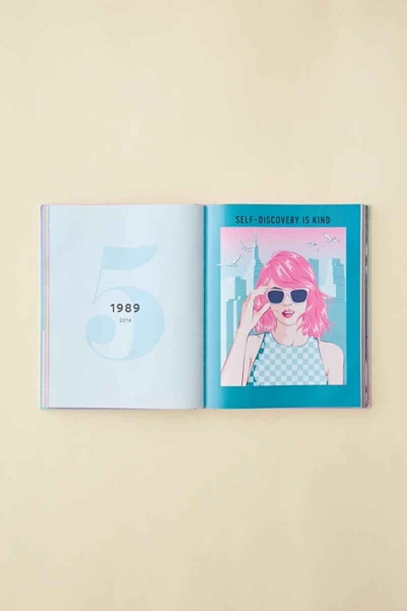 Taylor Swift Chronicles By Lindsey Smith