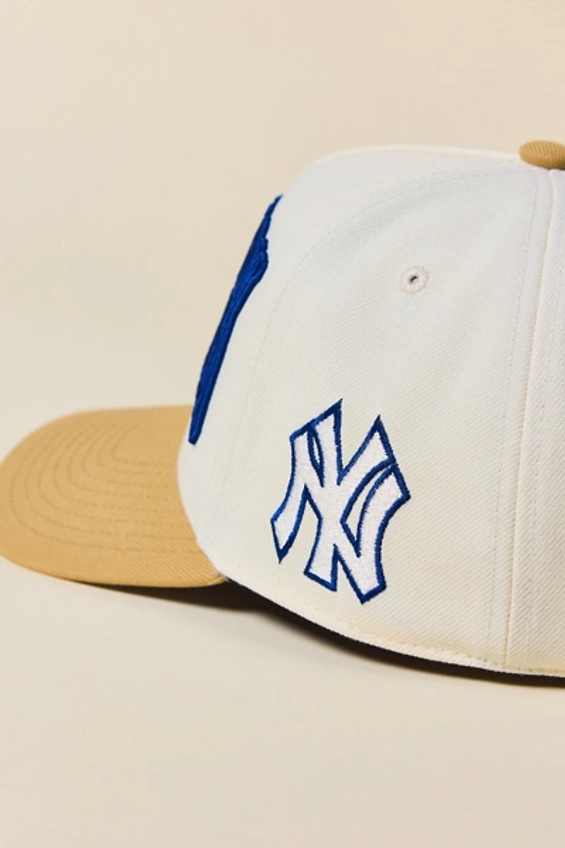 Mitchell & Ness MLB New York Yankees Pro Pinch Snapback Hat