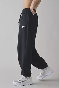 Nike Sportswear Club Fleece Mid-Rise Oversized Sweatpant