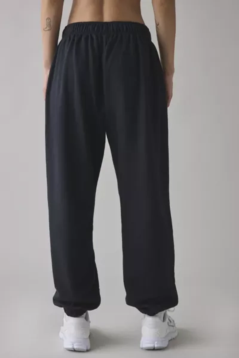 Nike Sportswear Club Fleece Mid-Rise Oversized Sweatpant