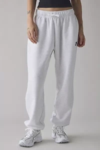 Nike Sportswear Club Fleece Mid-Rise Oversized Sweatpant
