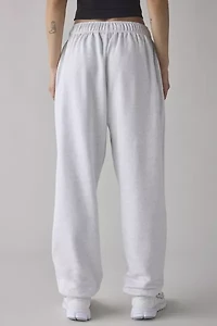 Nike Sportswear Club Fleece Mid-Rise Oversized Sweatpant