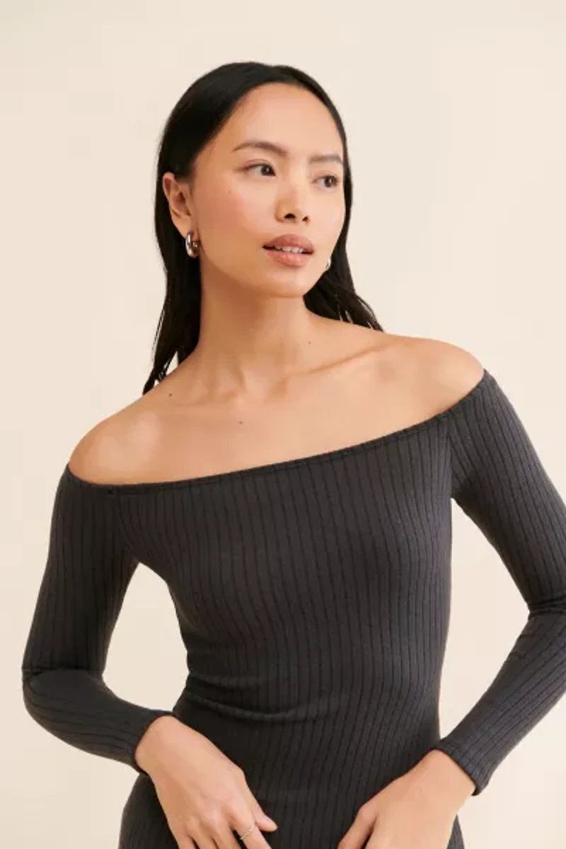Silence + Noise Cookie Cozy Off-The-Shoulder Midi Dress