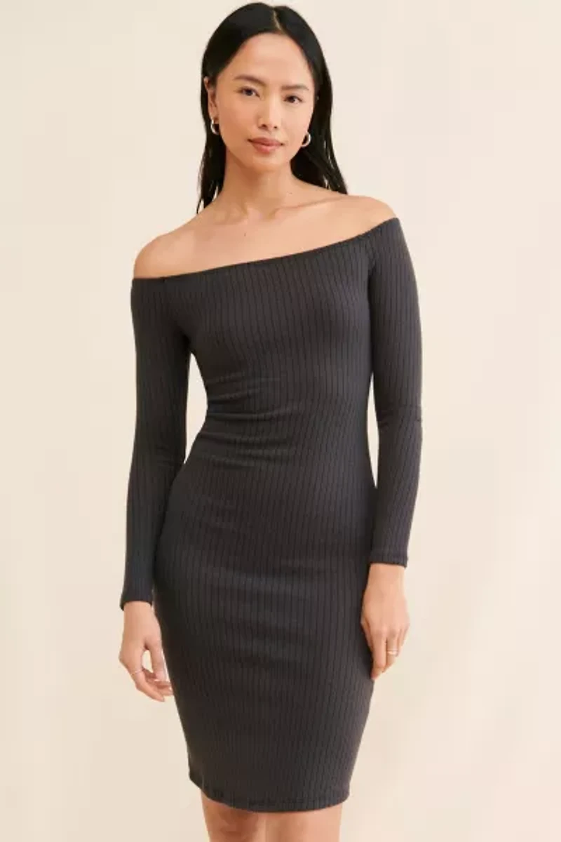 Silence + Noise Cookie Cozy Off-The-Shoulder Midi Dress