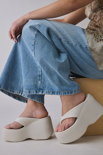 Melissa Free Jelly Platform Thong Sandal