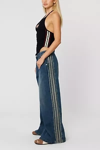 Abrand Off Duty Halter