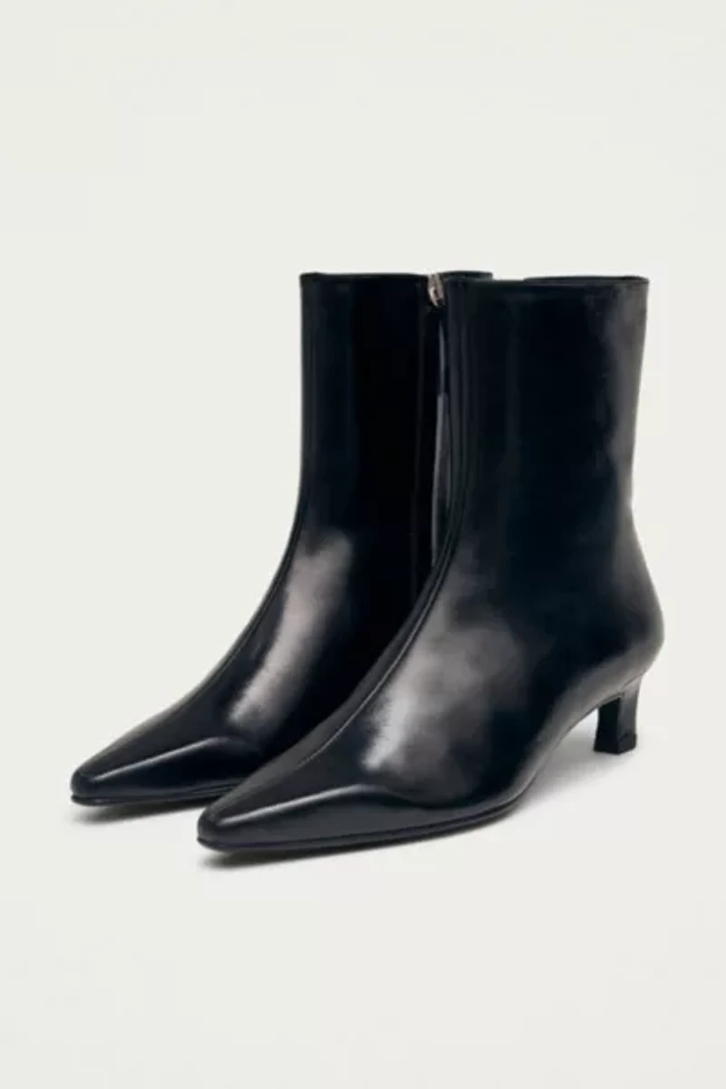ALOHAS Ambar Leather Ankle Boots