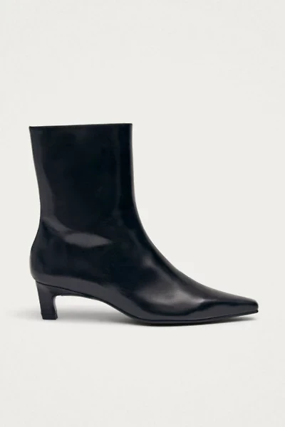 ALOHAS Ambar Leather Ankle Boots