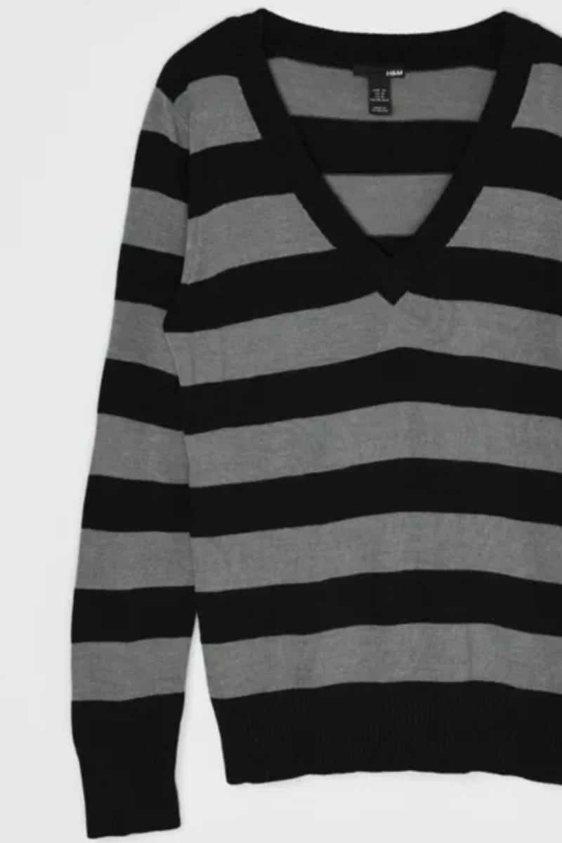 Vintage Y2k Black & Grey Striped V-Neck Sweater