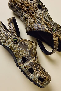 Crocs Men's Realtree MAX-7® Classic Clogs