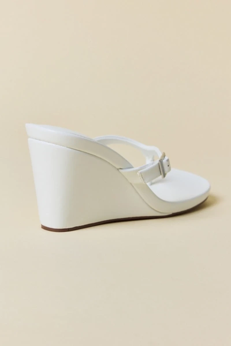 UO Kassie Buckle Wedge Thong Sandal