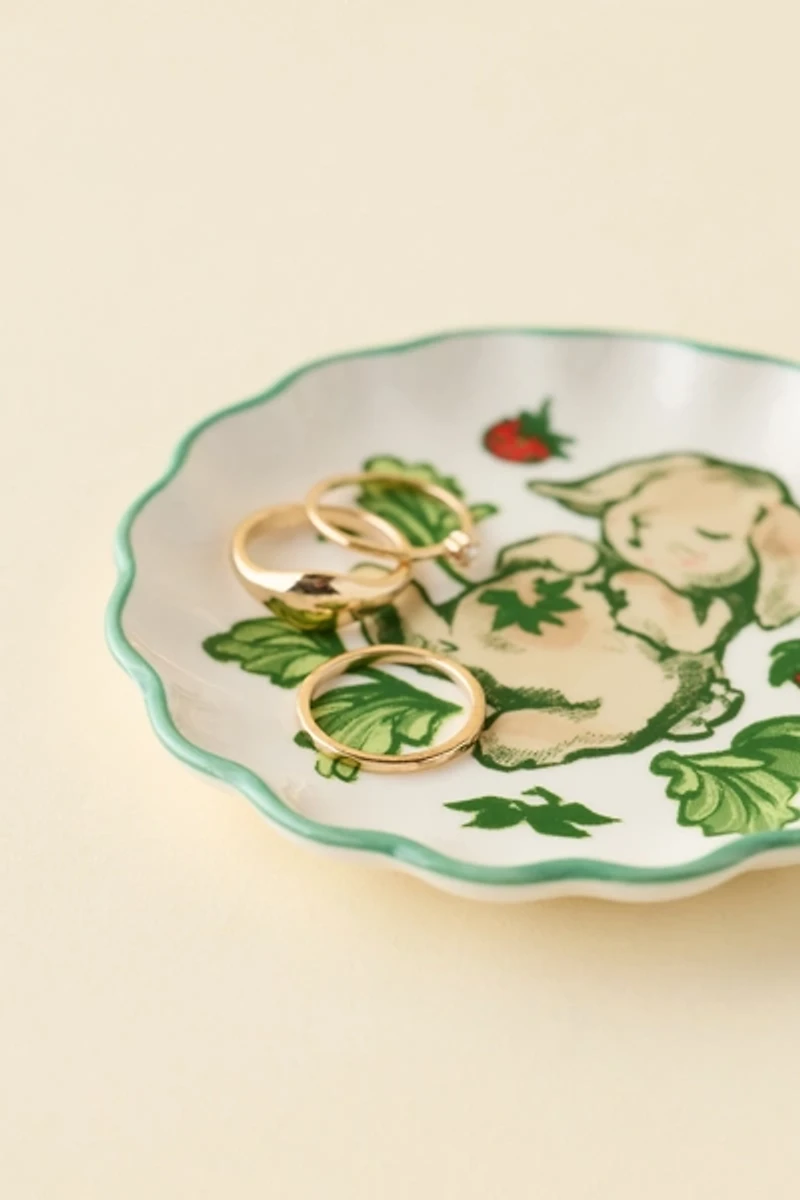 Icon Scalloped Ceramic Catch-All Dish