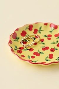 Icon Scalloped Ceramic Catch-All Dish