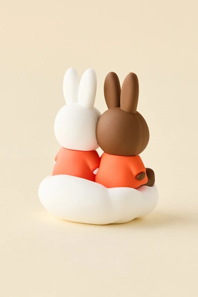 Smoko Miffy & Melanie In The Sky Blind Box Figure