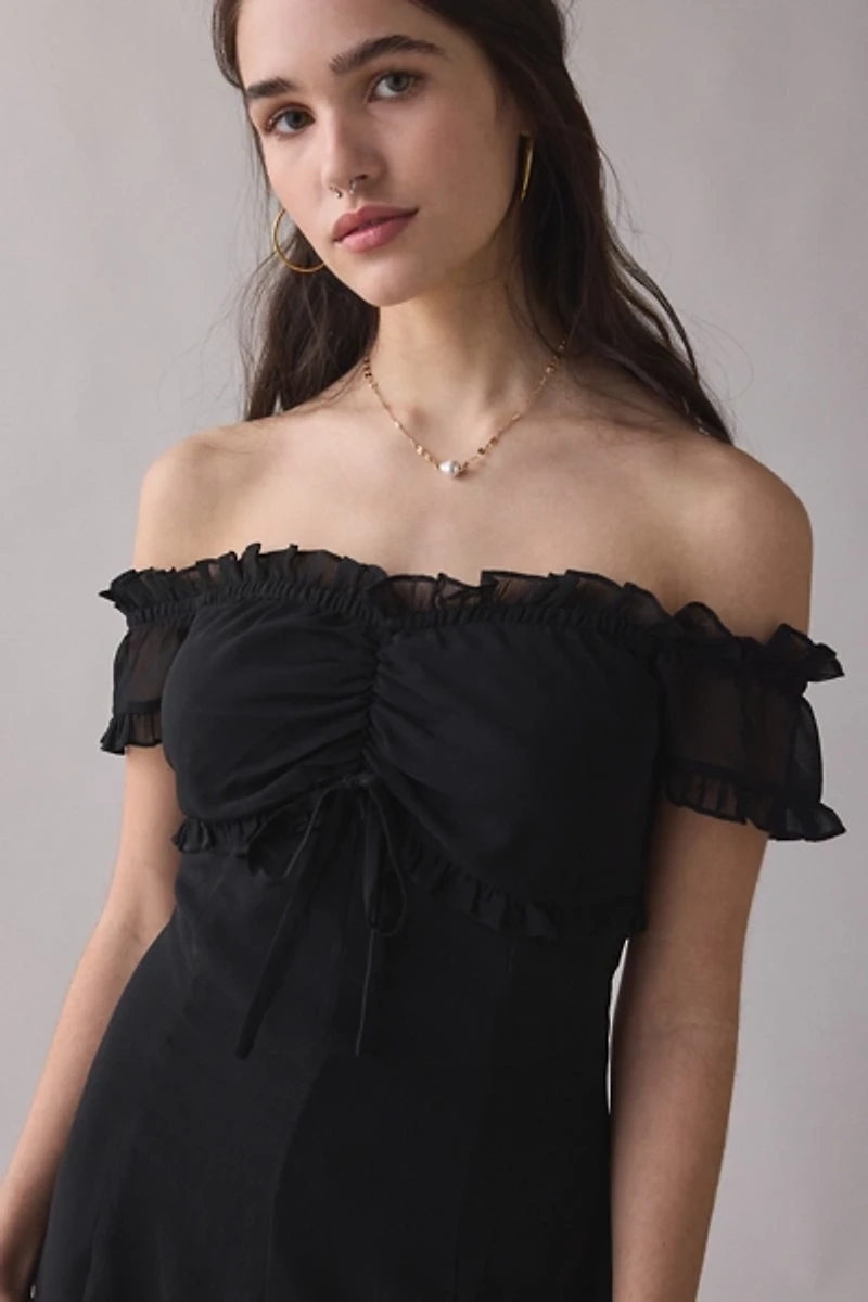 Motel Watimu Cinched Chiffon Off-The-Shoulder Midi Dress