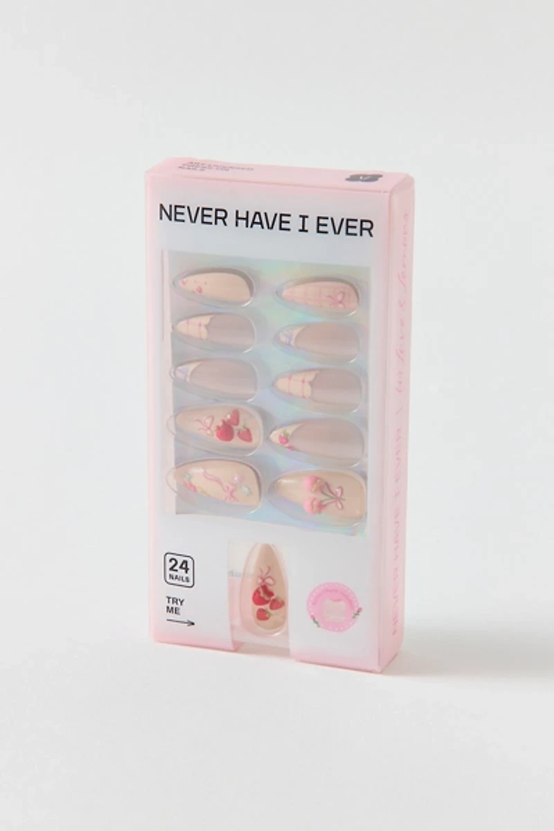 Never Have I Ever X For Love & Lemons UO Exclusive Press-On Faux Nail Set