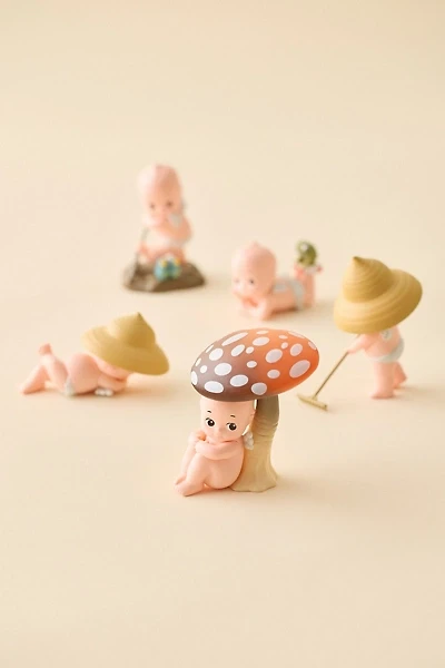 Smoko Kewpie In The Garden Blind Box Figure