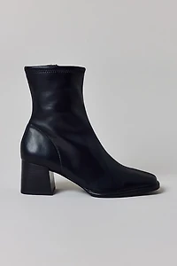 Steve Madden Pammy Block Heel Ankle Boot