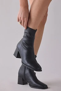 Steve Madden Pammy Block Heel Ankle Boot