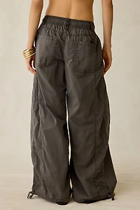 BDG Sunridge Mid-Rise Cargo Balloon Pant