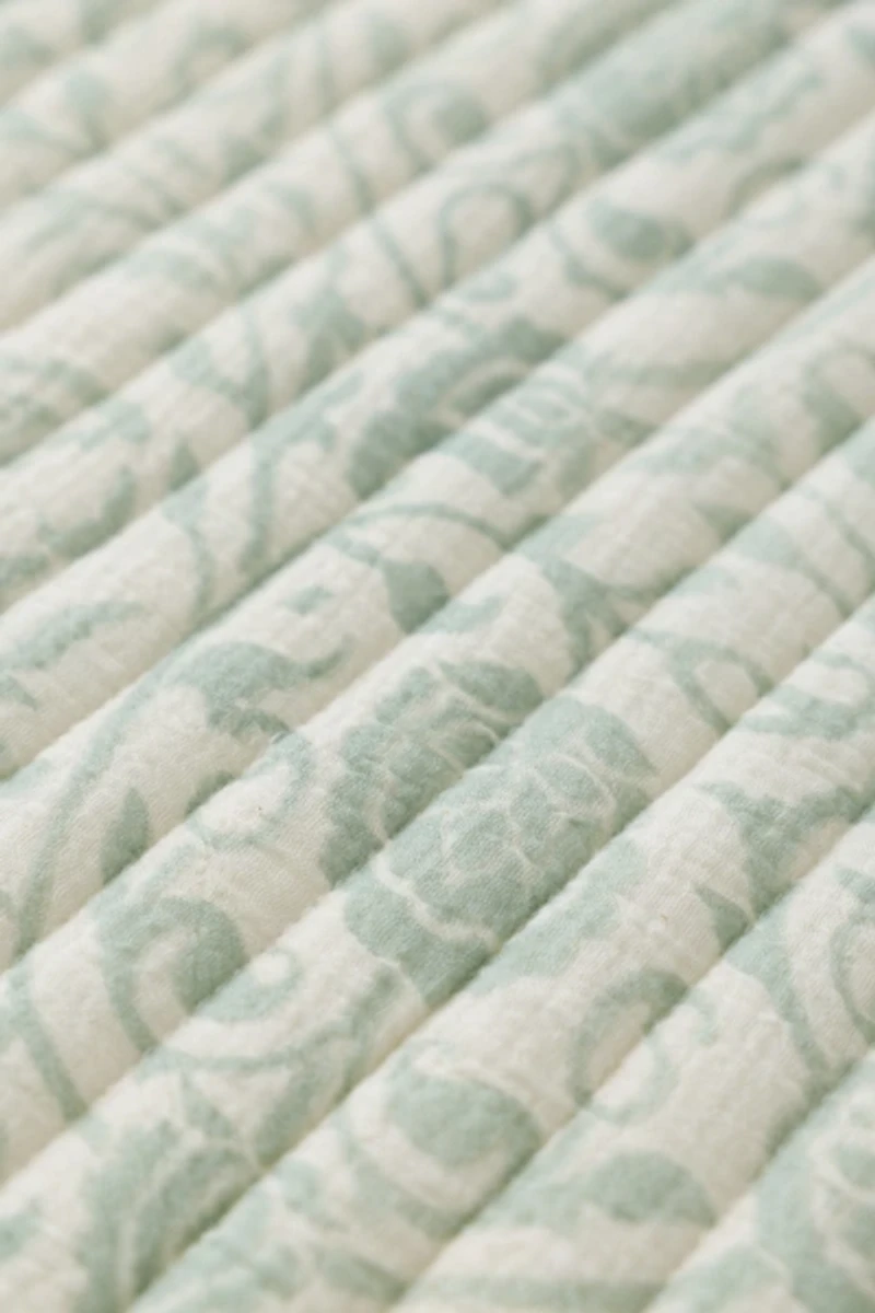 Eden Paisley Patterned Reversible 3-Piece Quilt Set