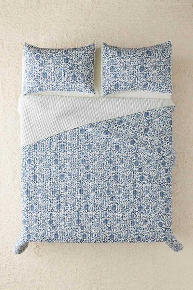 Eden Paisley Patterned Reversible 3-Piece Quilt Set