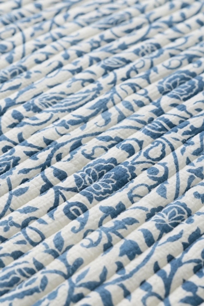 Eden Paisley Patterned Reversible 3-Piece Quilt Set