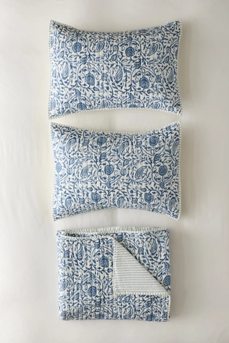 Eden Paisley Patterned Reversible 3-Piece Quilt Set