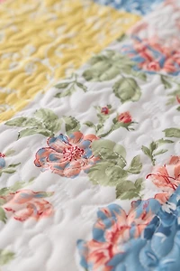 Farmhouse Florals Patterned Reversible 3-Piece Quilt Set