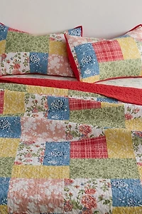 Farmhouse Florals Patterned Reversible 3-Piece Quilt Set