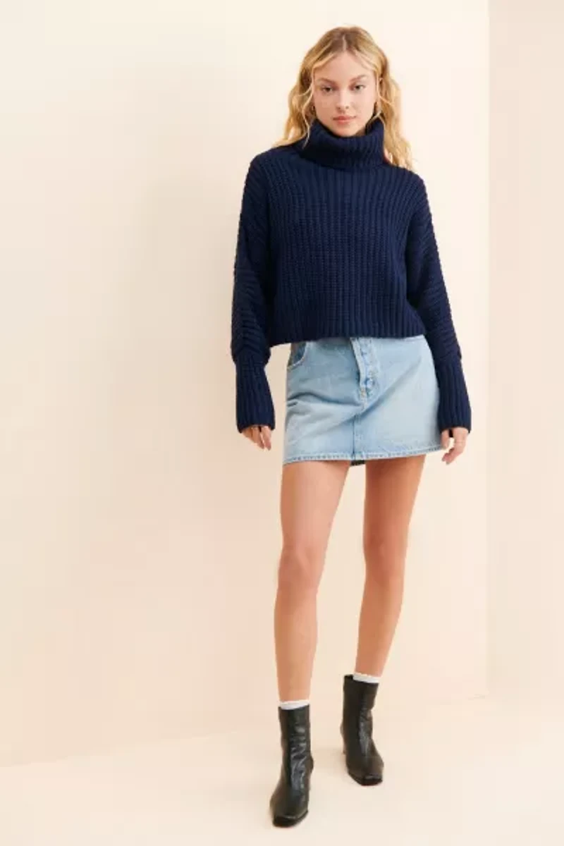 Kourt Mary Turtleneck Sweater