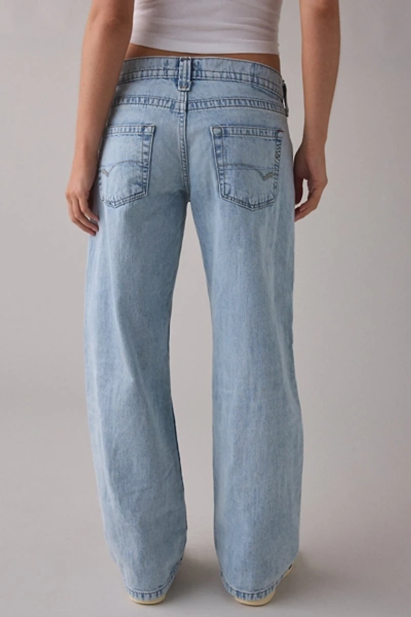 BDG Kayla Destructed Knee Low-Rise Jeans