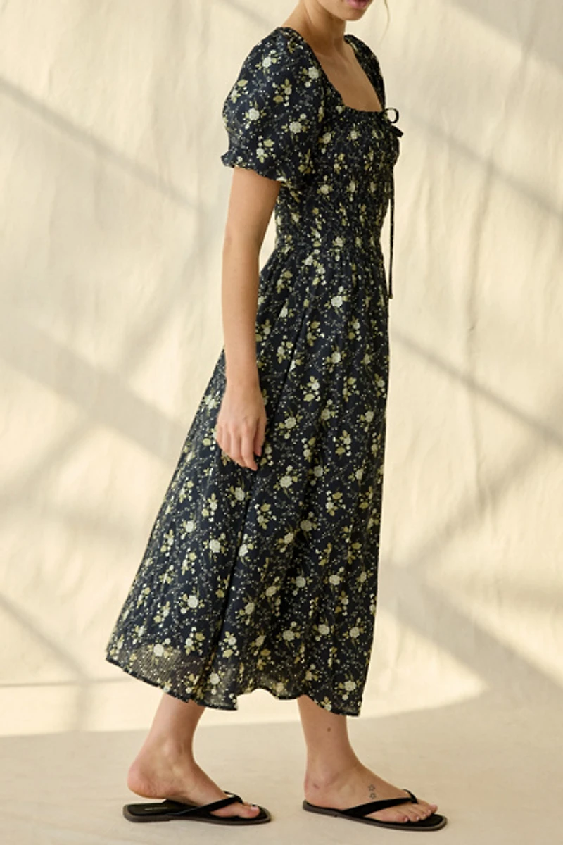 Daisy Street Picnic Perfect Smocked Puff Sleeve Midi Dress