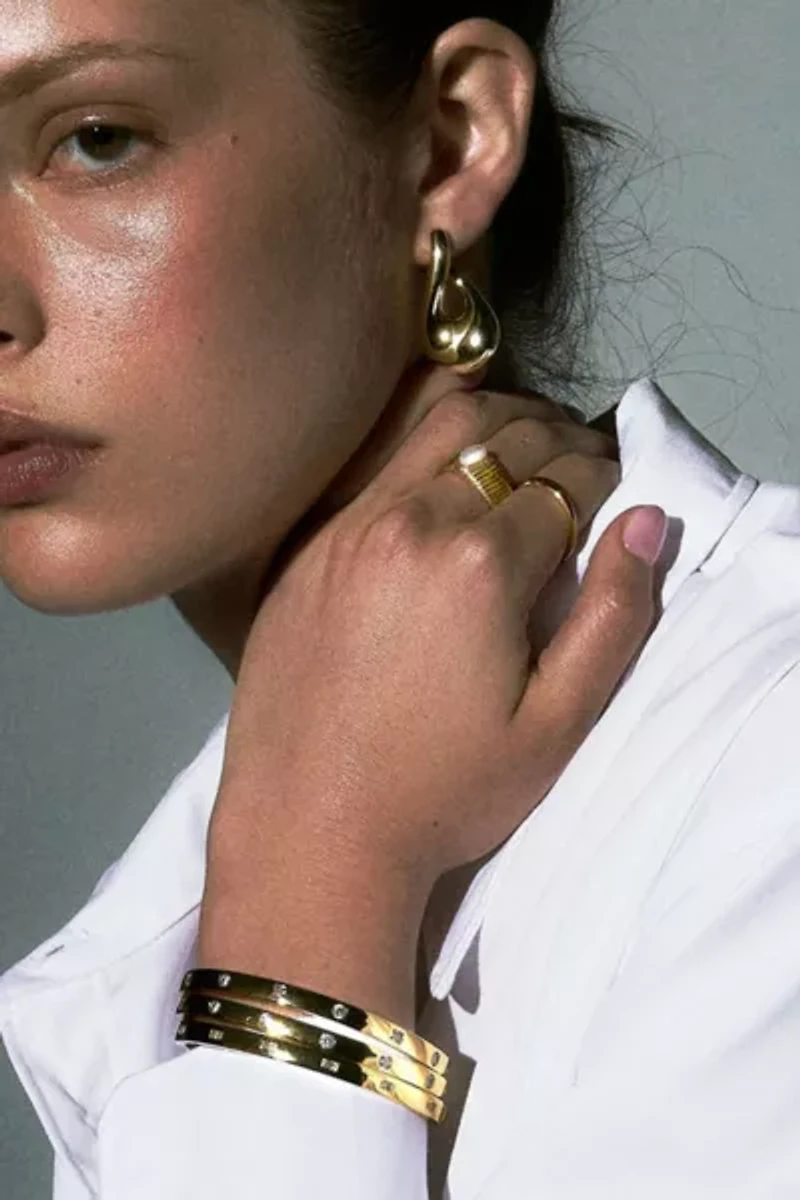 The M Jewelers Cross Stone Stackable Bracelet