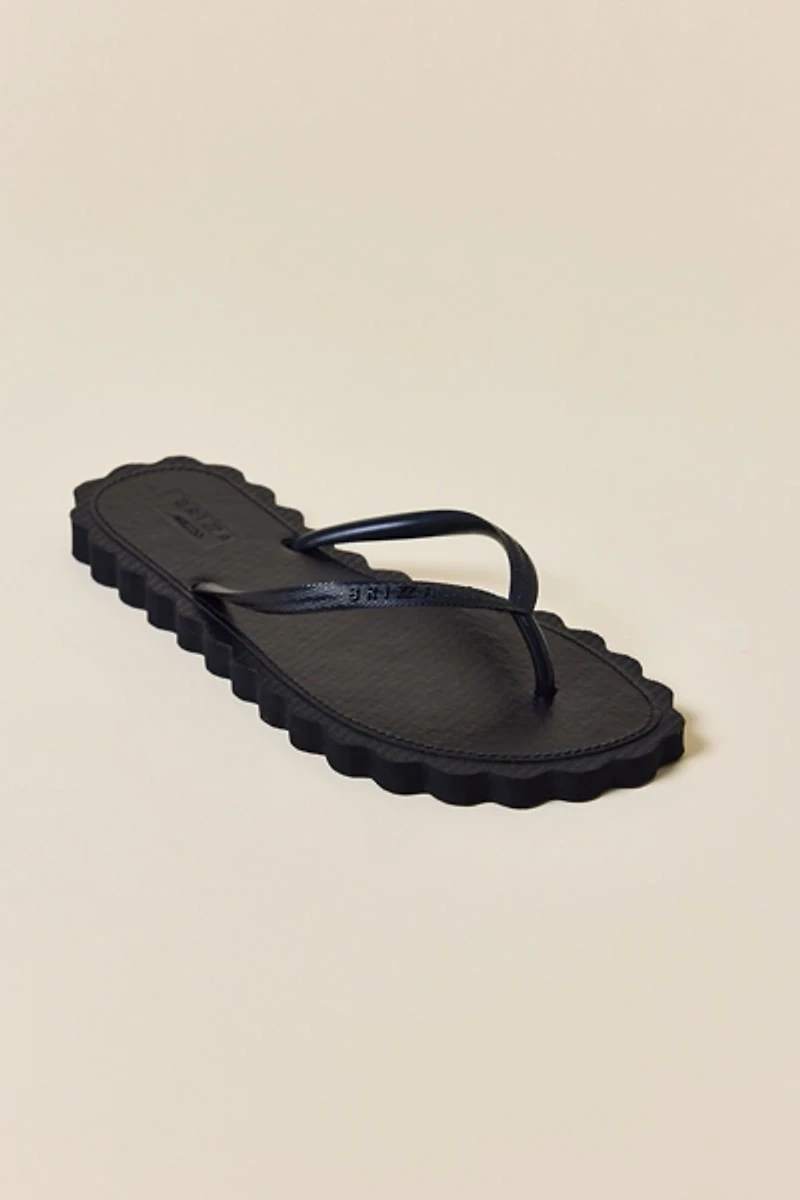 Brizza Arezzo Scalloped Thong Sandals