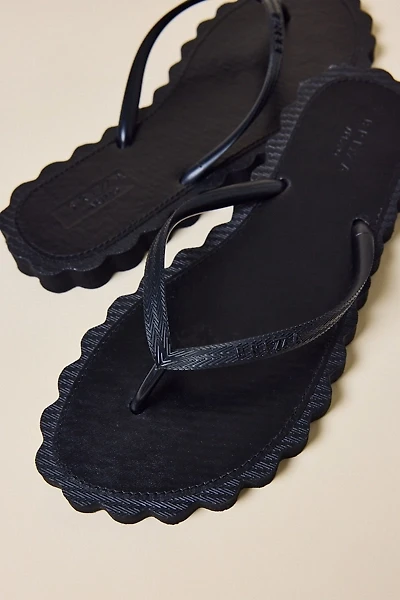 Brizza Arezzo Scalloped Thong Sandals