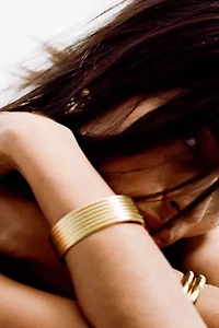 The M Jewelers Heirloom Bangle Set