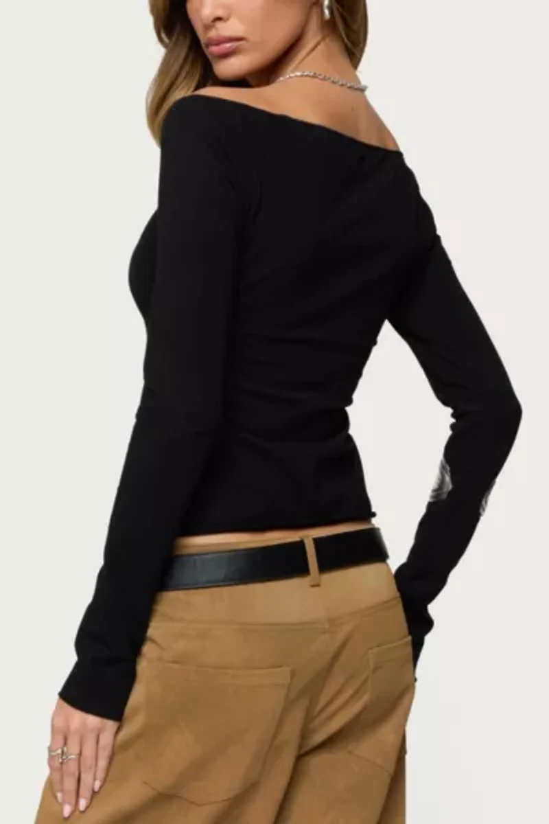 Edikted Nattie Off Shoulder V Neck Top