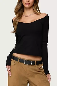 Edikted Nattie Off Shoulder V Neck Top