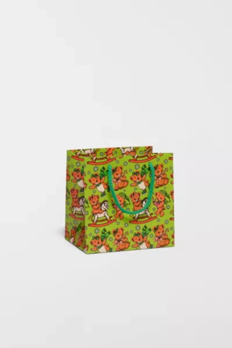 Red Cap Berry Merry Christmas Gift Bag