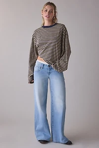 Abrand 00 Kaia Worn Super Low & Wide Jean