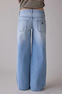 Abrand 00 Kaia Worn Super Low & Wide Jean