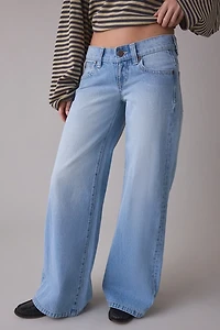 Abrand 00 Kaia Worn Super Low & Wide Jean