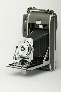 Acme Camera Co. Vintage Polaroid Pathfinder 110A Land Camera