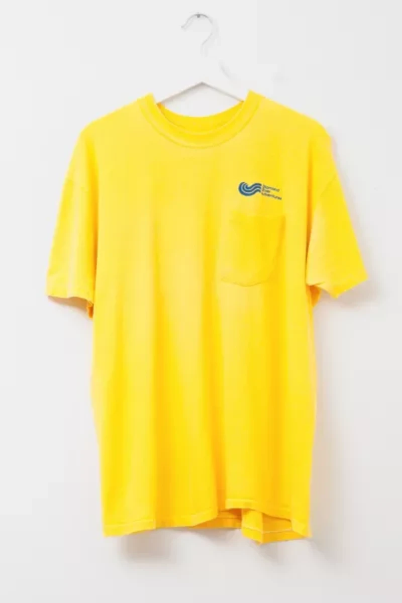 Vintage 1980s Distressed Diamond River Yellow Graphic Pocket T-Shirt Made in USA