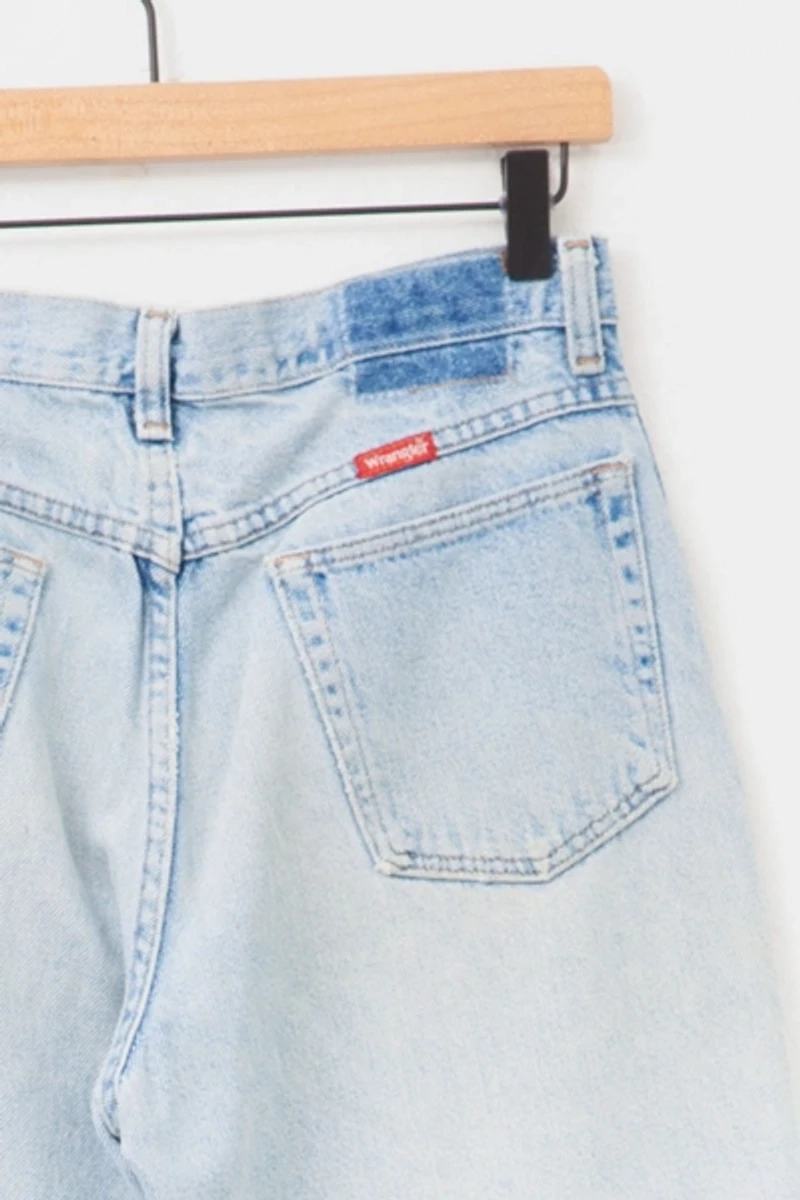 Vintage 1990s Wrangler Distressed Light Wash Denim Blue Jeans